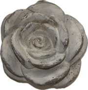 Rose aus Kunststein